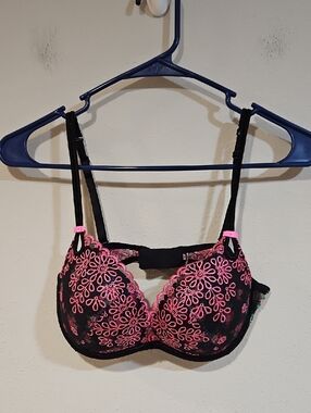 Victoria Secret Sexy Little Things Bra